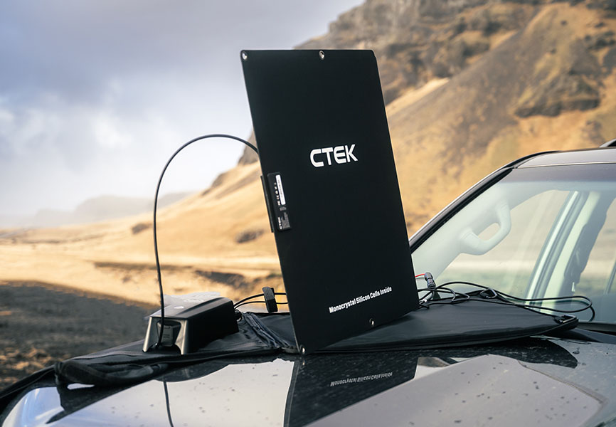 CTEK CS FREE Multi-functional 4-in-1 portable charger 12V can be charged with SOLAR PANEL CHARGE KIT, part no. 40-462 - ctek.com
